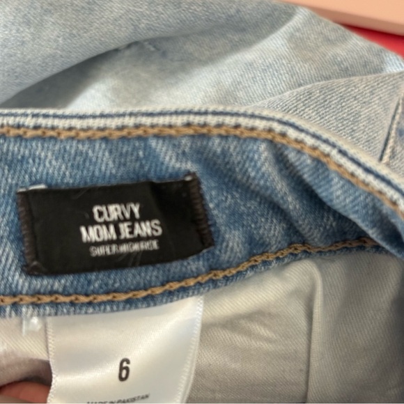 Express Womens Raw hem Curvy mom distressed jeans size 6 - Picture 8 of 9